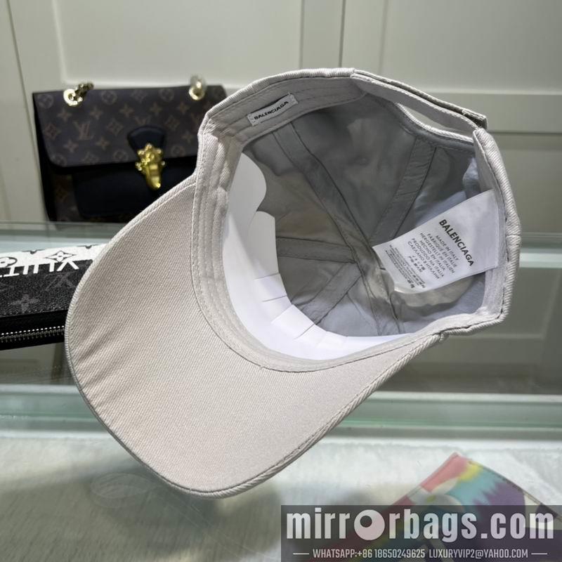 Balenciaga Hat dx44