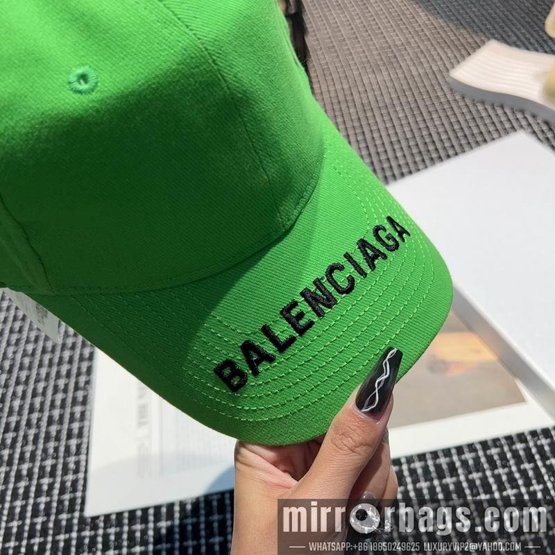 Balenciaga Hat dx14
