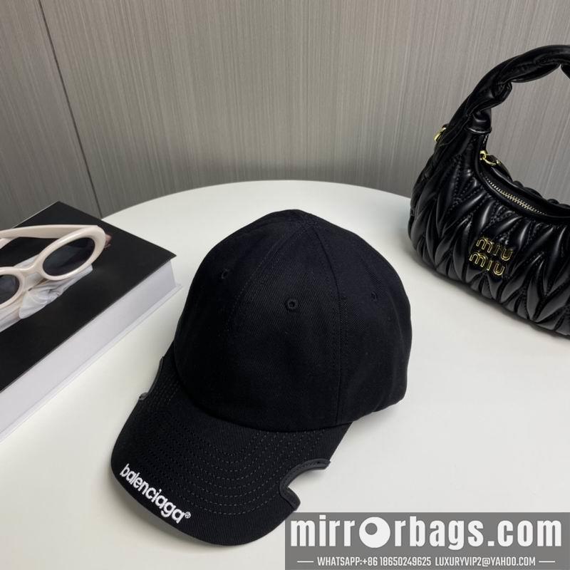 Balenciaga Hat dx95