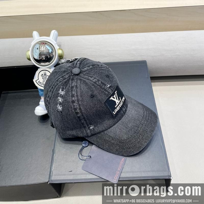 LV Hat 081402