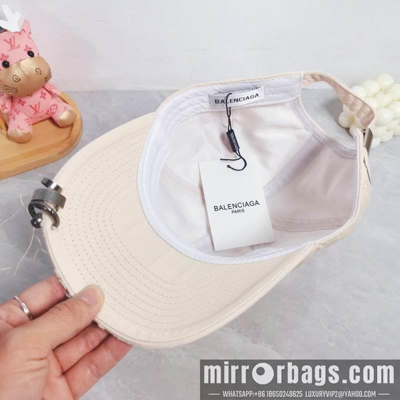 Balenciaga Hat dx18