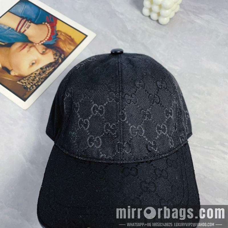 Gucci Hat dx119