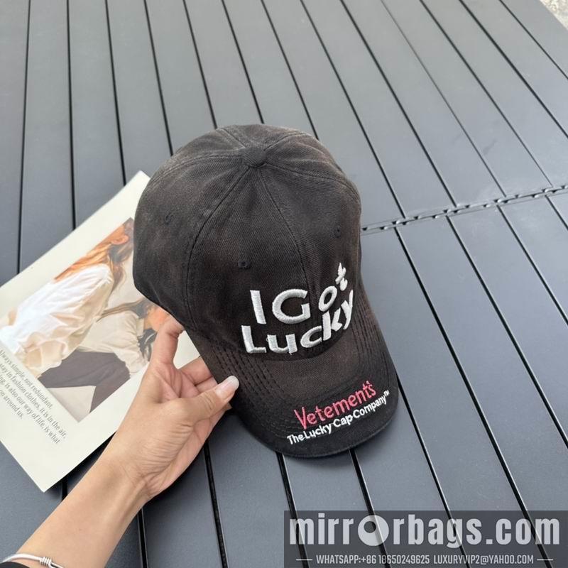 Vetements Hat 041838