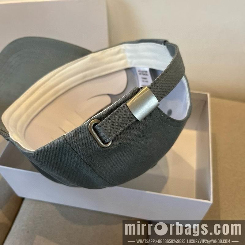 Celine Hat dx43