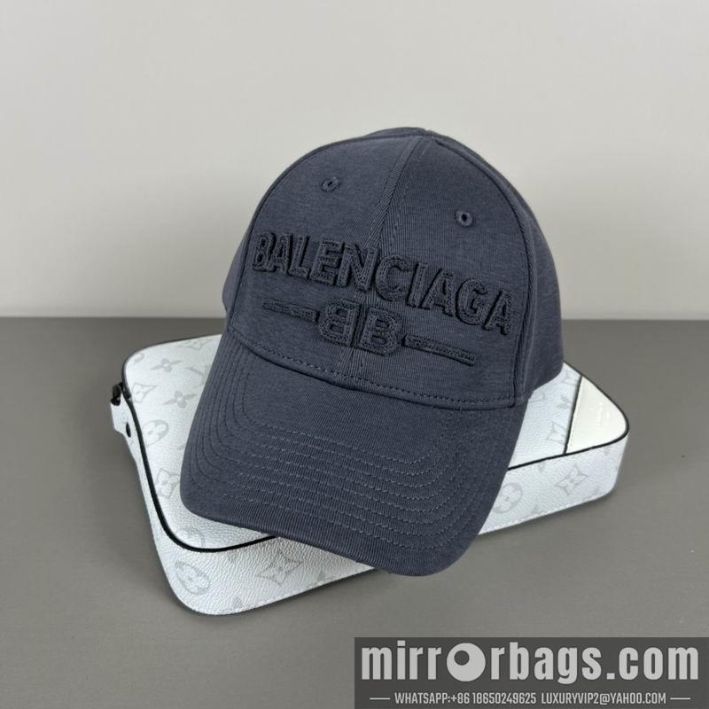 Balenciaga Hat dx09