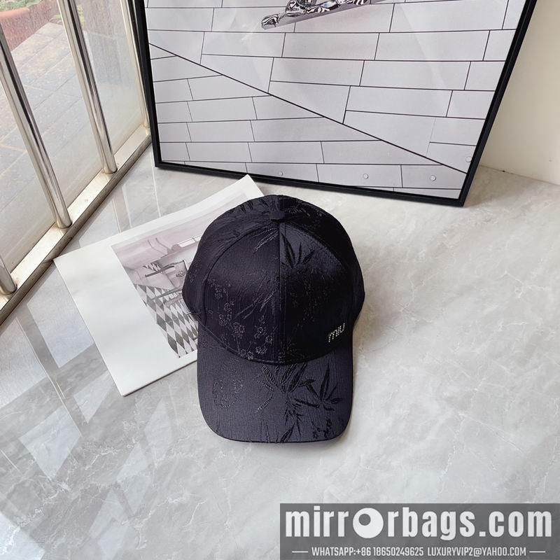 Miumiu Hat 041704
