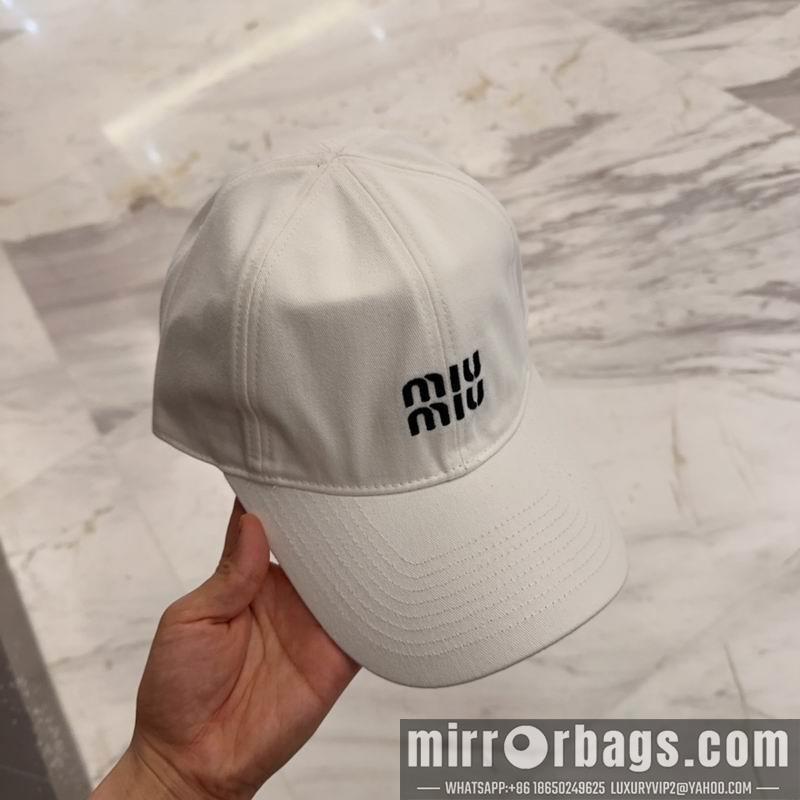 Miumiu Hat dx35