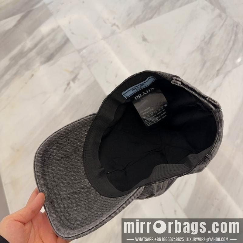 Prada Hat dx23