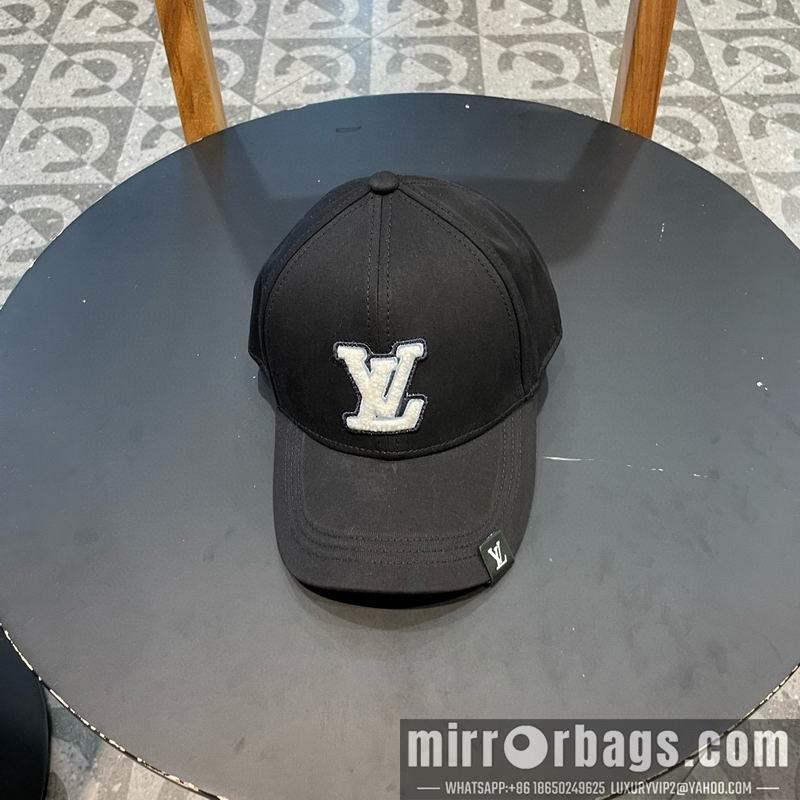LV Hat 072303