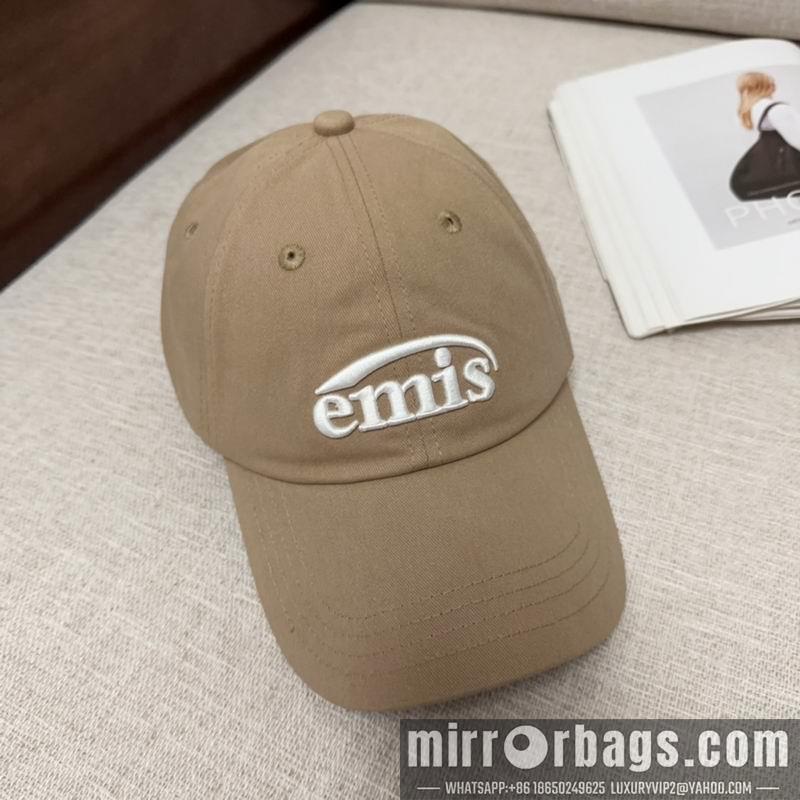 Emis Hat dx05