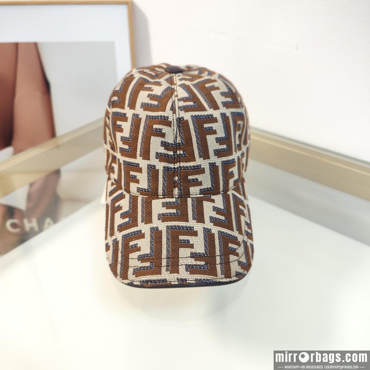 Fendi Hat dx90