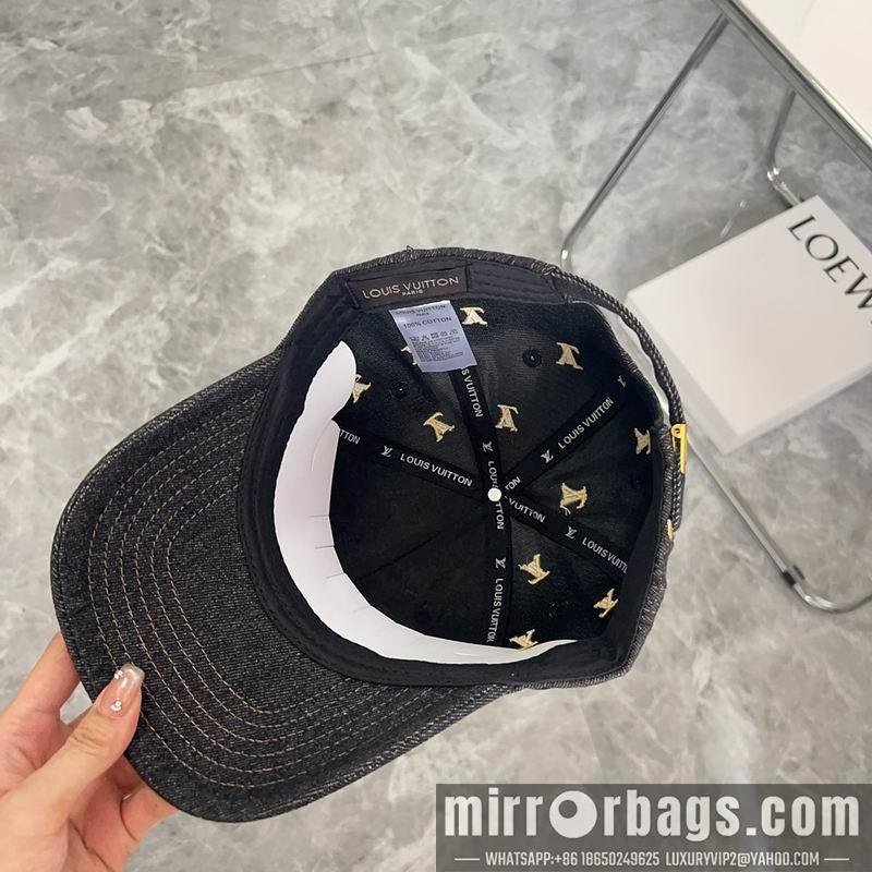 LV Hat 082605