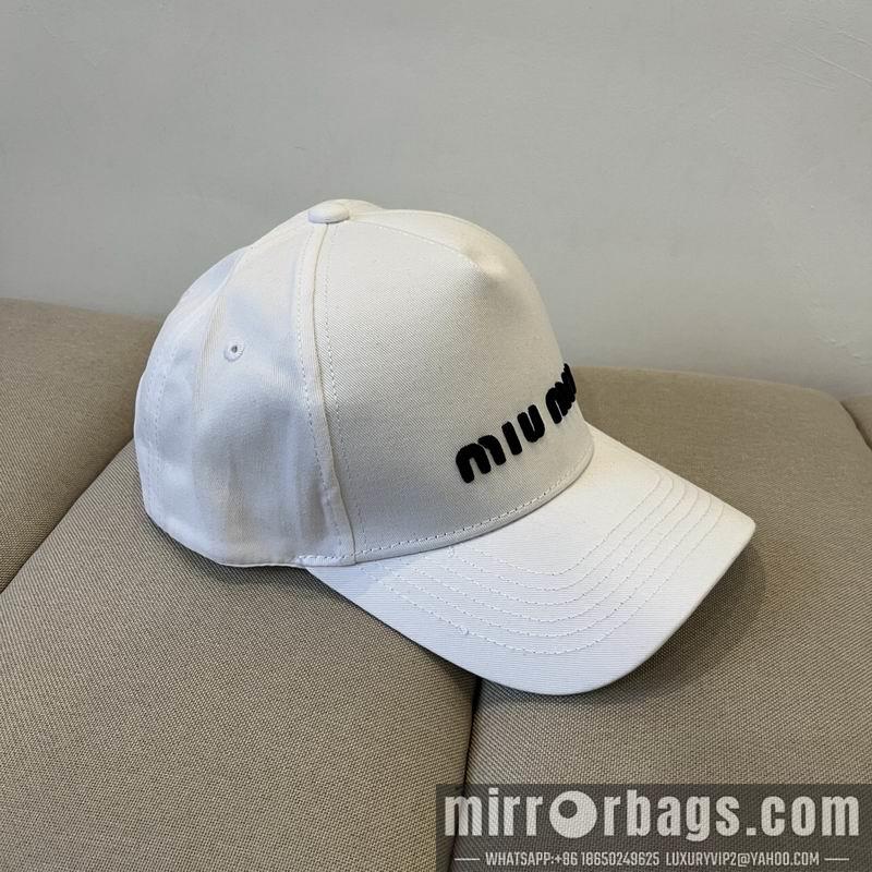 Miumiu Hat dx18