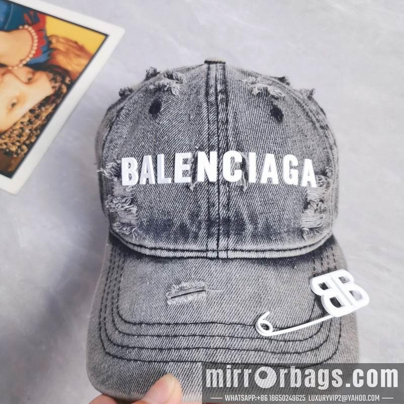 Balenciaga Hat dx30