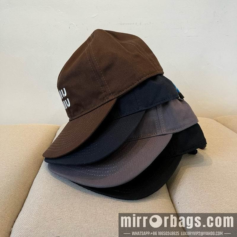 Miumiu Hat dx32
