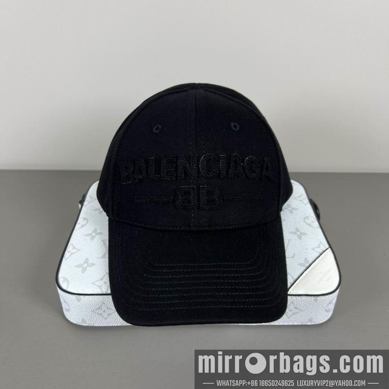 Balenciaga Hat dx09