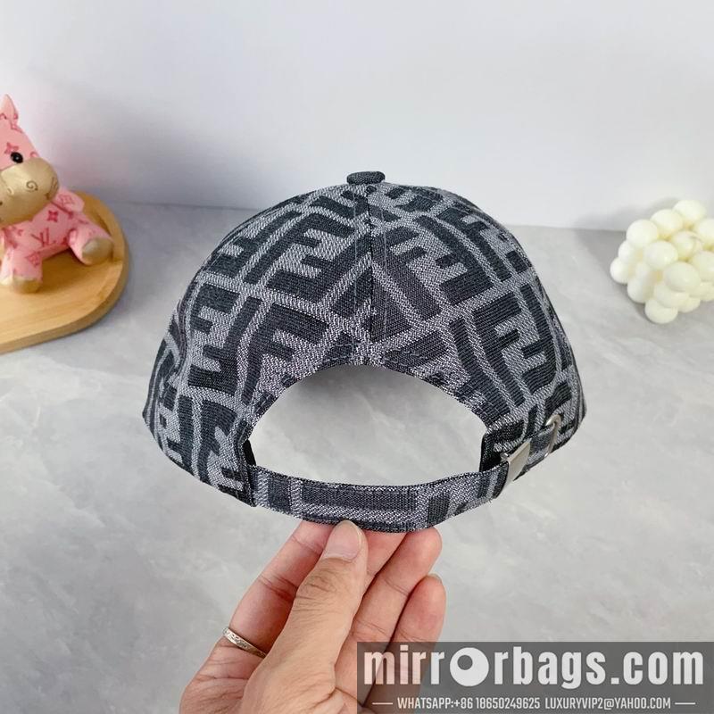 Fendi Hat dx29