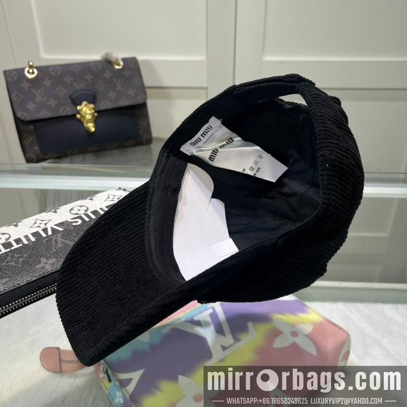 Miumiu Hat dx87