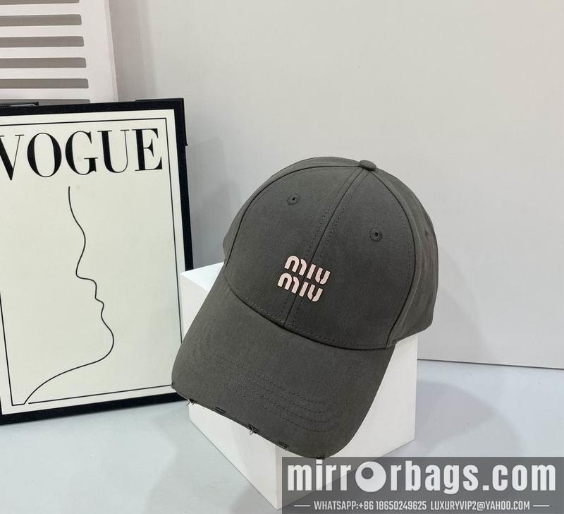 Miumiu Hat hm03