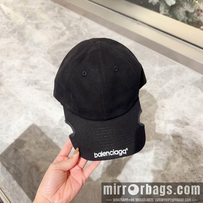 Balenciaga Hat dx55