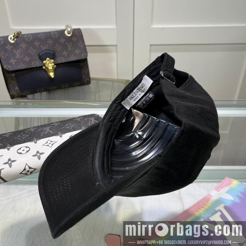 Valentino Hat dx02