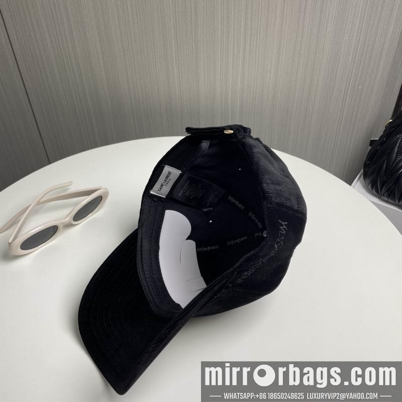 YSL Hat dx31