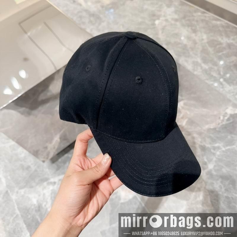 Burberry Hat dx10