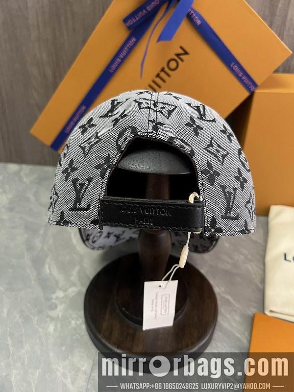 LV Hat dx109