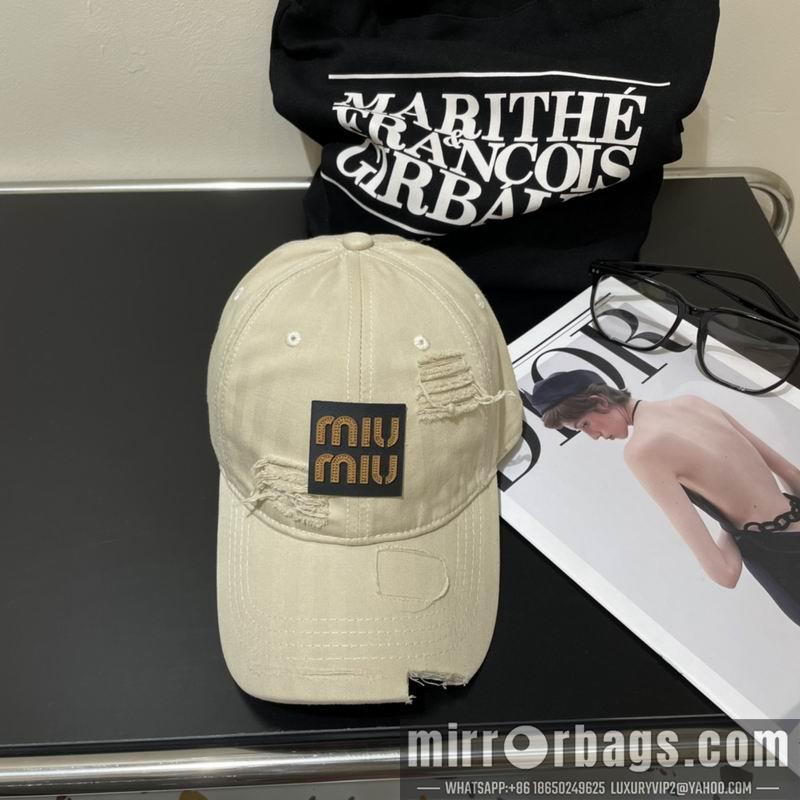 MiuMiu Hat dx29