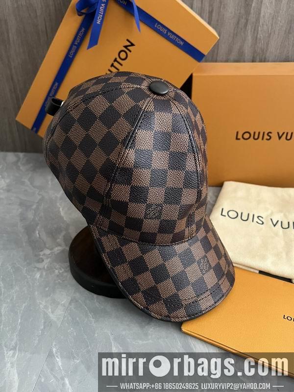 LV Hat dx28