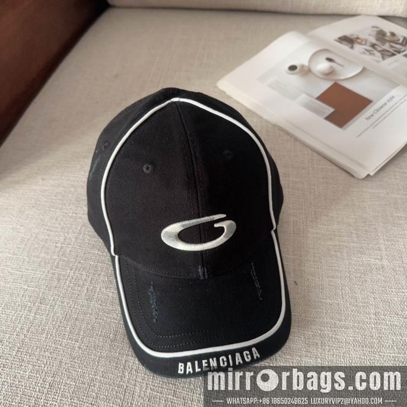 Balenciaga Hat dx24