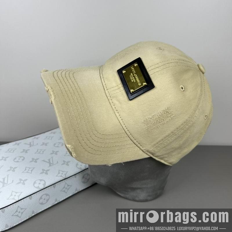 DG Hat dx20