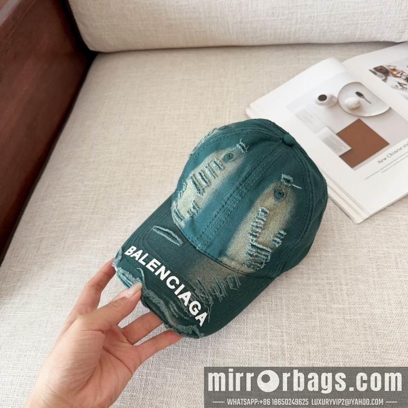 Balenciaga Hat dx105