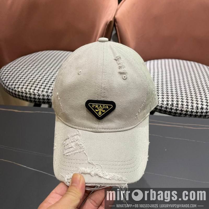Prada Hat 090601