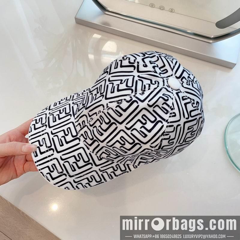 Fendi Hat dx58