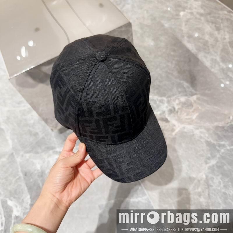 Fendi Hat dx28