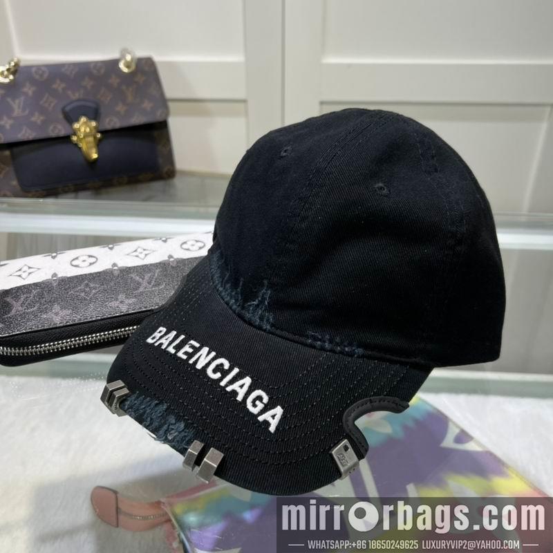 Balenciaga Hat dx60