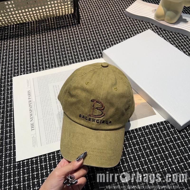 Balenciaga Hat dx08