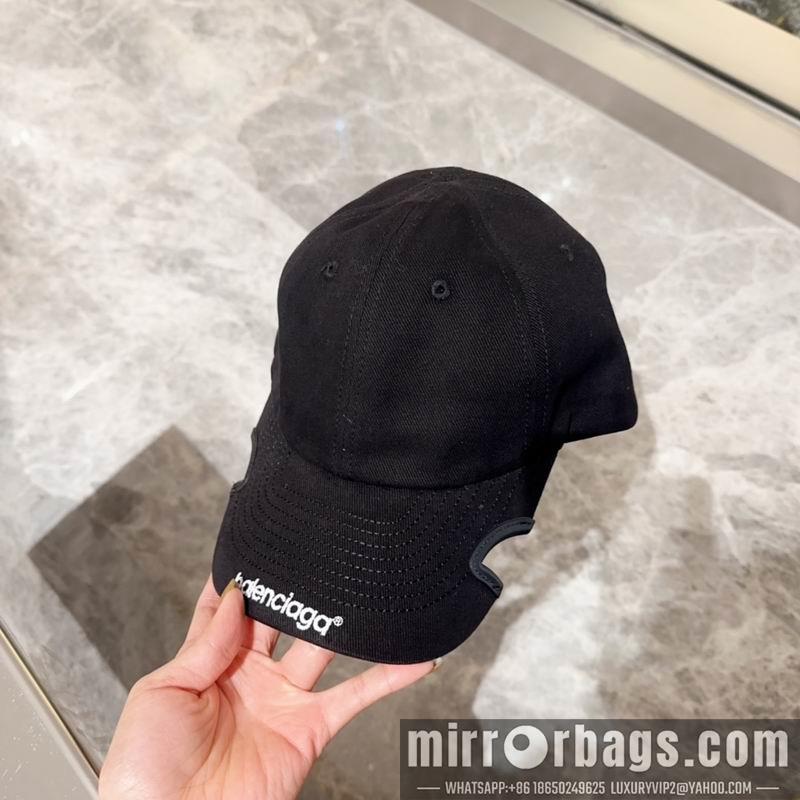 Balenciaga Hat dx55