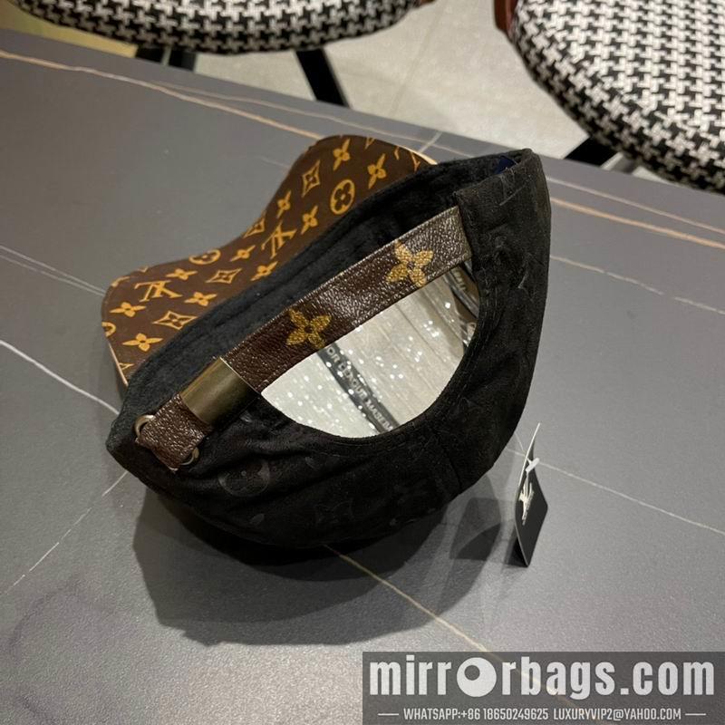 LV Hat 050702