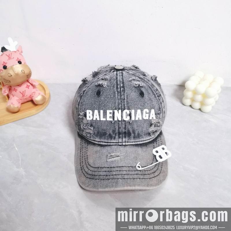 Balenciaga Hat dx30