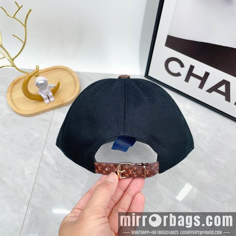 LV Hat dx160
