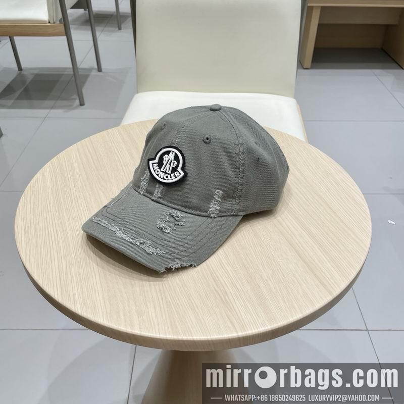 Moncler Hat 021004