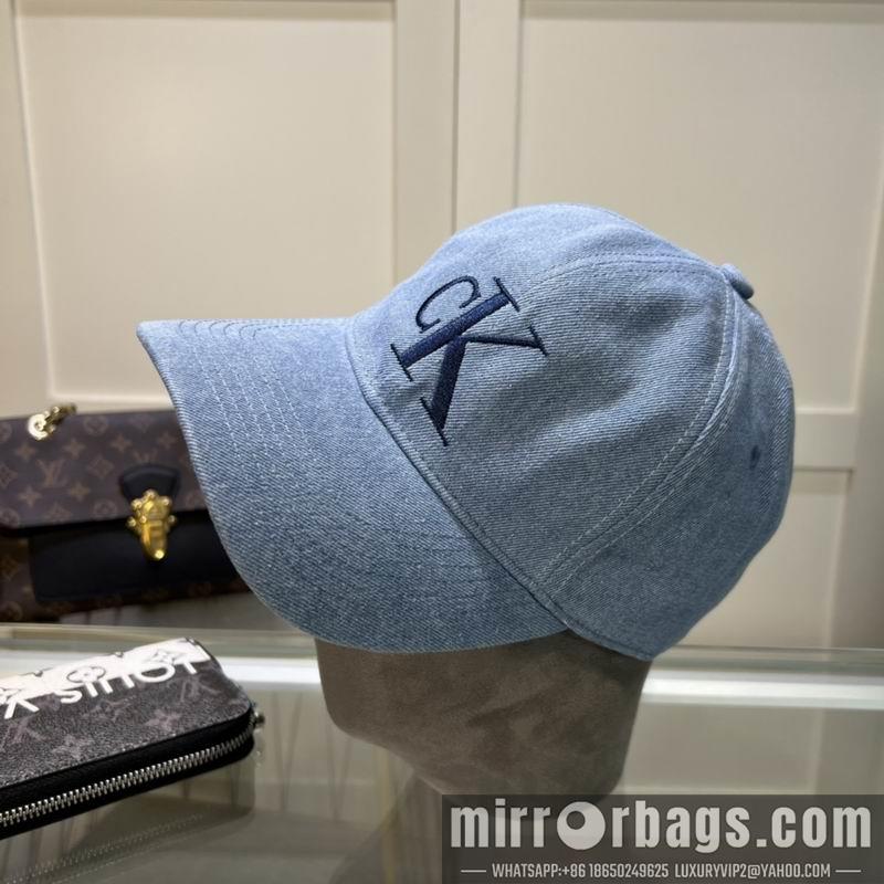 CK Hat dx04