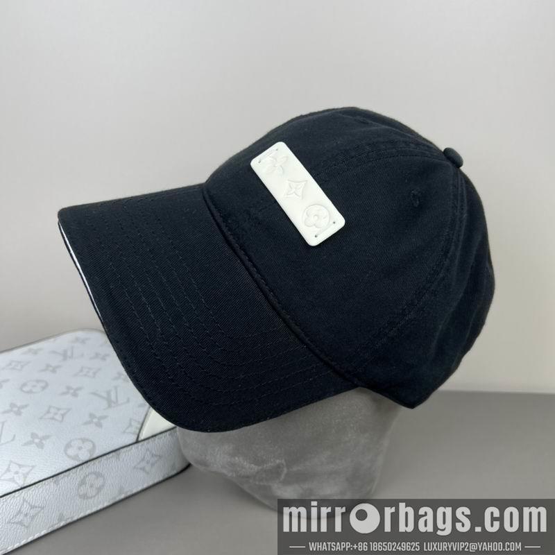 LV Hat dx62