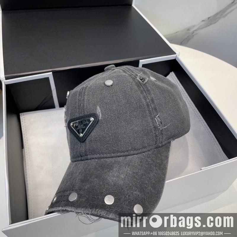 Prada Hat 040202