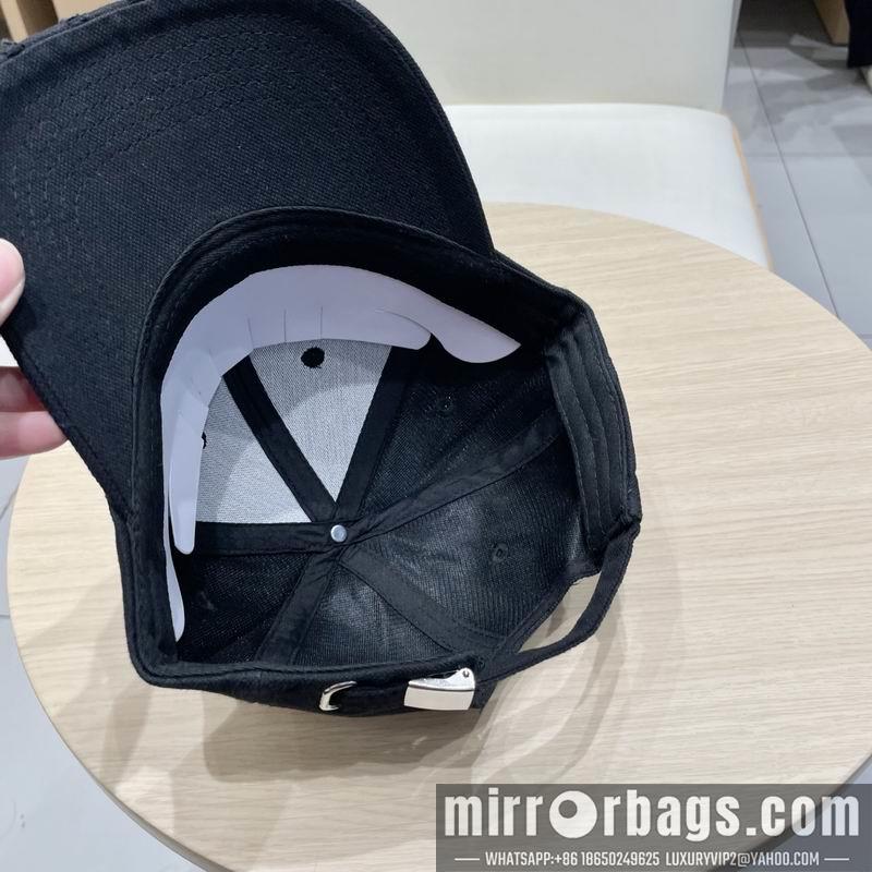 Miumiu Hat 040202