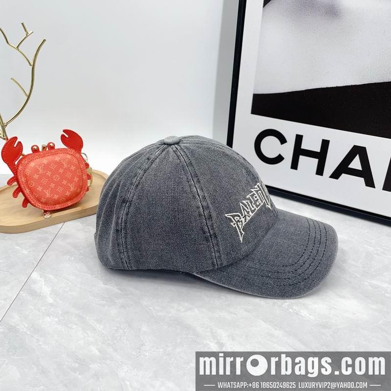 Balenciaga Hat dx41