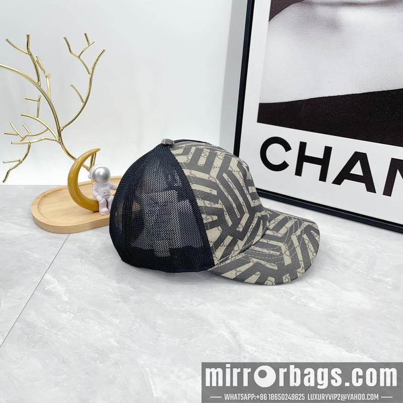 Gucci Hat dx38