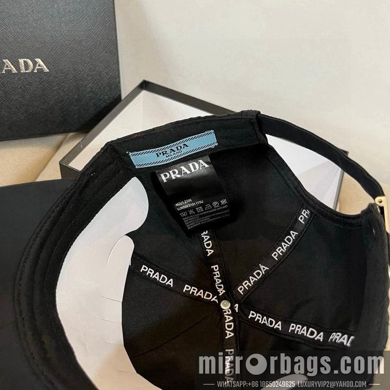 Prada Hat dx20